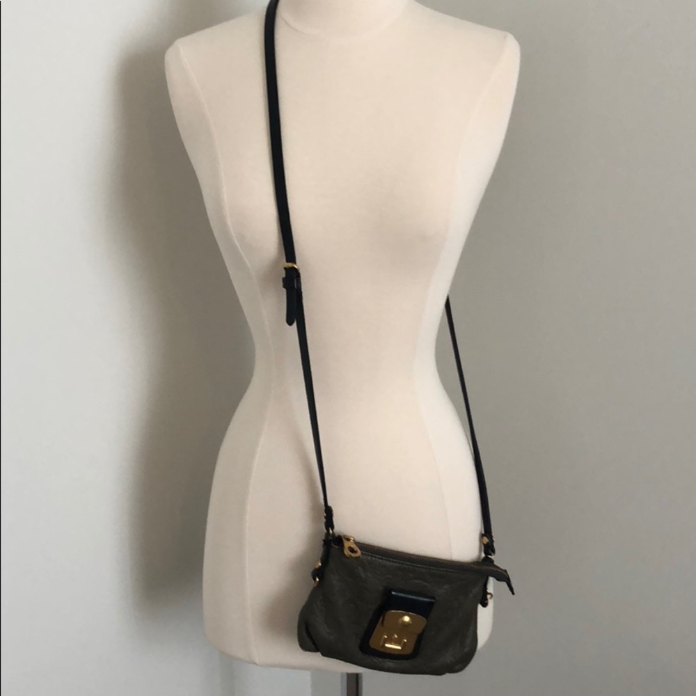 Marc Jacobs crossbody bag.